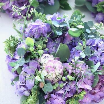 季節を束ねて、紫陽花とカフェの優しい時間