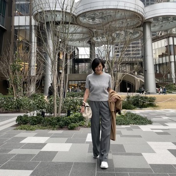 春のグレーコーデ