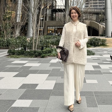 ホワイトコーデで麻布台ヒルズへ♪