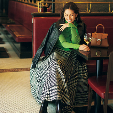 久しぶりの女子会で履きたい！「ショート丈の黒ブーツ」が夜のお出かけを彩る【ブレンダ in Tokyo DAYS】