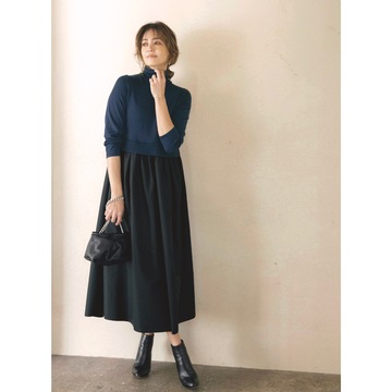 手軽に着映えするドッキングワンピで、リラクシーな休日スタイルを最旬バランスに更新。気温11℃｜3/10(日)【50代の毎日コーデ】