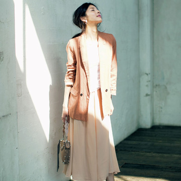 とろみ素材＆プリーツスカートがあれば、品ありな女性らしさがかなう！　五選