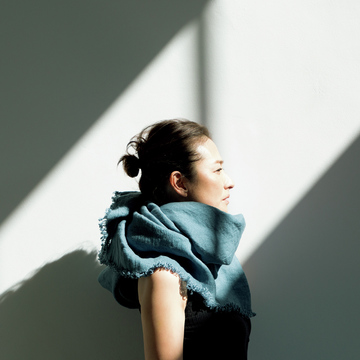 亜希スタイルに“ワクワク”を添える、最近のひと目惚れアイテムたち　五選