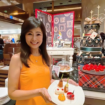 魔法の世界で秋のティータイムを