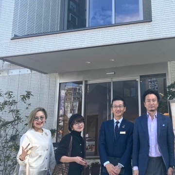 素敵な皆さんと、新大久保の住宅展示場へ。