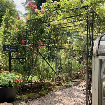 箱根•富士屋ホテル およそ5,000坪の庭園散歩