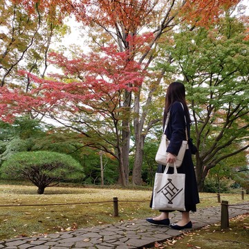 殿ヶ谷戸庭園と日野八坂神社