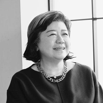 50代、白髪が目立ちにくい髪色は？ 白髪ケアのコツ【50代のお悩み相談】