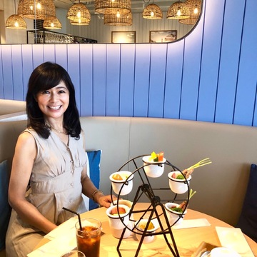 初めての横浜ハンマーヘッドで可愛い観覧車モチーフのランチ&「マリンアンドウォークヨコハマ」散策。最近のまつ毛のお手入れについて。