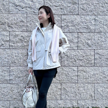 ユニクロ春アウターでスポーツジムへ