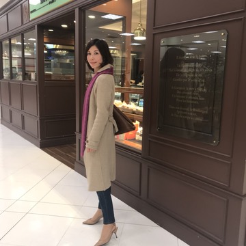 ベージュ×デニム×バックストラップ