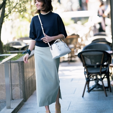 スタイルUPにもお役立ち！「短め丈トップス」が大人にうってつけな5つの理由