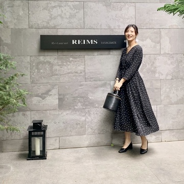 ワンピースでワントーンコーデ