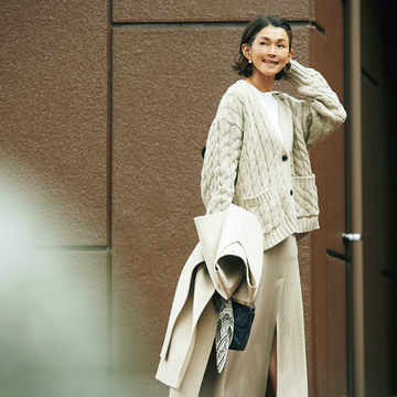 明るめベージュのワントーンコーデが冬に映える！【おしゃれエディターのロングスカート着こなし術】