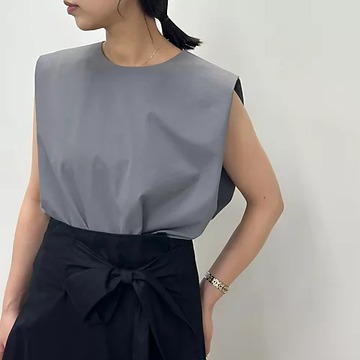 大ヒット継続中！「華奢見えノースリーブ」の定番と新作を比較！【50代ファッション】#CLOSEUP Iitem