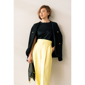 最高気温20℃の日は脱ぎ着しやすく、きちんとも見えるニットジャケットが最適｜4/13(木)【50代の毎日コーデ】