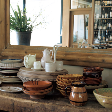旬な器から古き器まで　スタイルのある器ギャラリー4選