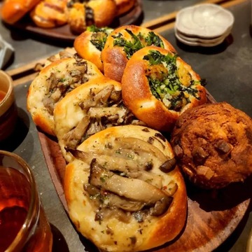 焼き立てパンのおいしさを堪能！行列必至の大人気ブランチへ【チームJマダムブログ人気記事週間ランキングTOP10】