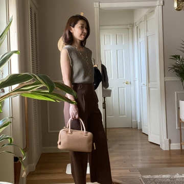 ブラウンのワントーンコーデでイベントへ