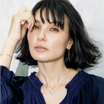 【エクラプレミアム8月号カタログ】アラフィー世代に向けた美しく、着心地のよい真夏の厳選アイテムラインナップ！