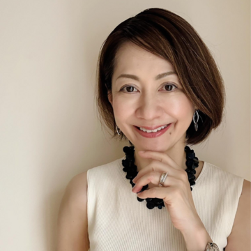 人生を彩る、ジュエリーストーリー。40代・50代が人生の節目に手に入れた、思い出の品とは？【エクラ 華組のジュエリースナップ vol.1】