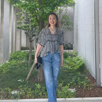 流行りのギンガムチェックをデニムで大人の着こなし 開運コーデ14