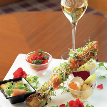 帝国ホテル 東京で優雅なシャンパーニュのフリーフローはいかが？