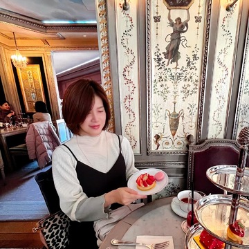 ラデュレのストロベリーアフタヌーンティー❣️