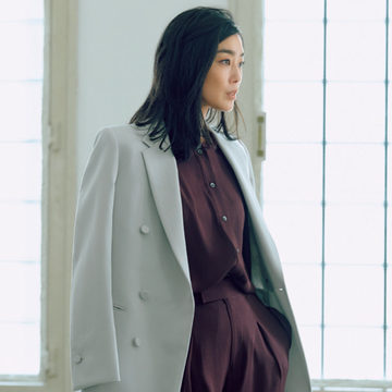すっきり軽やかな「額縁ジャケット」、取り入れやすいアウター感覚の一着はこれ！
