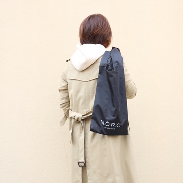 毎日のお買い物に重宝な「N.O.R.C×エクラ」黒ショッパーBAG ♪