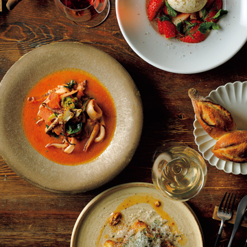 【50代 大人心をくすぐる神楽坂グルメ】超人気ブーランジェリー店が展開！“飲める”パン屋「ドゥフイエ」