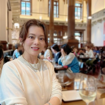 【大人の美術館コーデ】ユニクロで叶える春のきれいめカジュアル