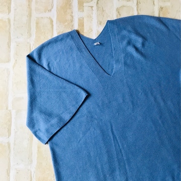 着やせ効果抜群〈ユニクロ〉3Dコットンスリーブセーター