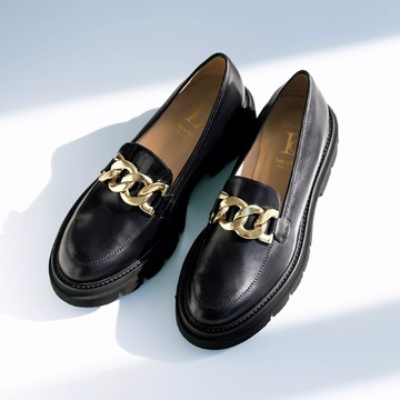  いつものスタイルが一気に見違える！ “私らしさ”格上げシューズ＆バッグ