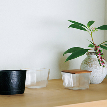 取り合わせやすい器が揃う。器を愛する人が多く訪れる「銀座・日々」