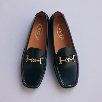 【大人の秋は“しゃれ顔”ローファーで始める】靴好きスタイリスト&メイクアップアーティストが惚れ込んだお気に入りの一足