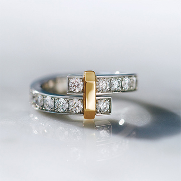 日常にも使いこなせる「ティファニー」のダイヤモンドリング