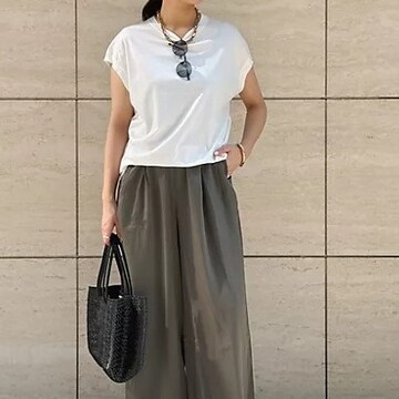 夏の名品「フレンチスリーブTシャツ」【50代ファッション】