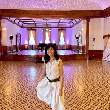 函館でゆったり過ごす大人旅、ダンスホールのような大広間に素敵な外観「旧函館区公会堂」