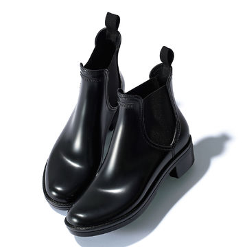 雨の日を快適に過ごす！「MACKINTOSH」のレイングッズ