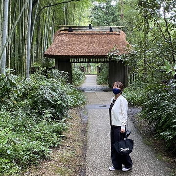 季節の変わり目はカーディガンが使えます！