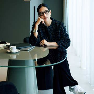 【働く50代に似合う信頼ジャケット】リュクスなオーラを身にまとう「オーヴィル」のノーカラージャケット