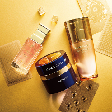 “ゆるむ”“しぼむ”肌の2つの変化に対抗！【美プロの推薦たるみケアコスメ3選】