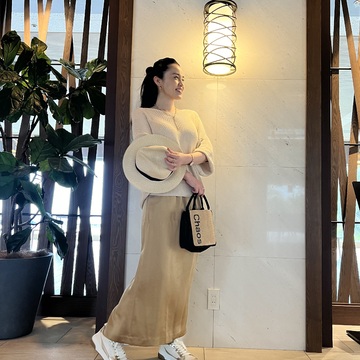 優しい印象を与えてくれる ベージュのワントーンコーデ☆