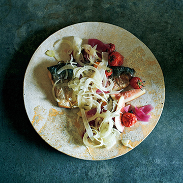 器の力で盛りつけが絵になる！ 冷水希三子さんの「使える器」2