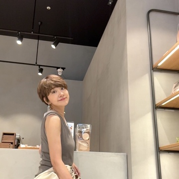 木の温もりを感じるセレクトアイテムの木製雑貨店✨