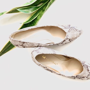 楽チン！パイソン柄パンプス