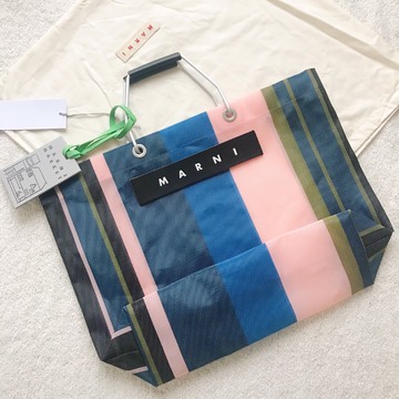 マルニの”しゃれ見え”マーケットバッグ