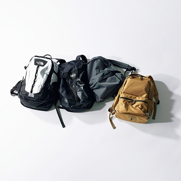 50代おしゃれ上級者は“ハズし”に「バックパック」を投入