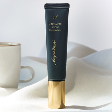 美容ジャーナリスト 齋藤薫さんセレクション！大人のためのメイクアイテム ベスト６